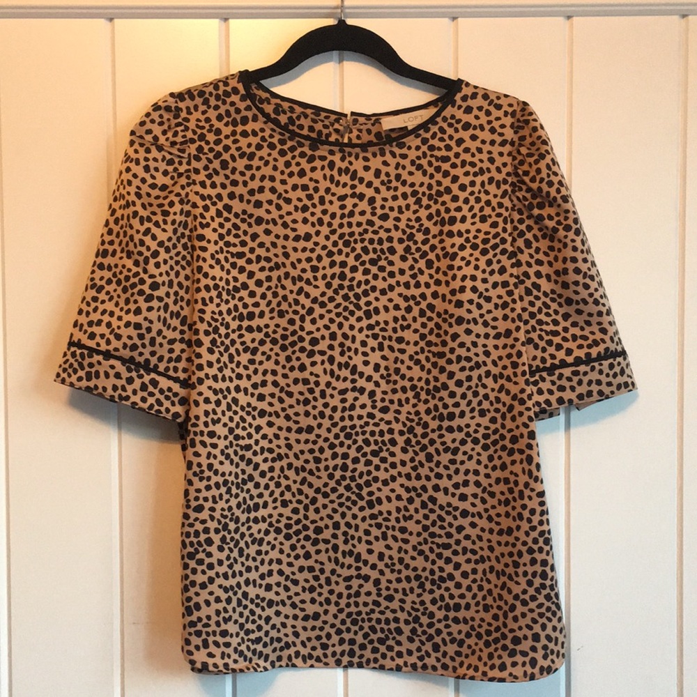 Ann Taylor LOFT 🐆 leopard print top.